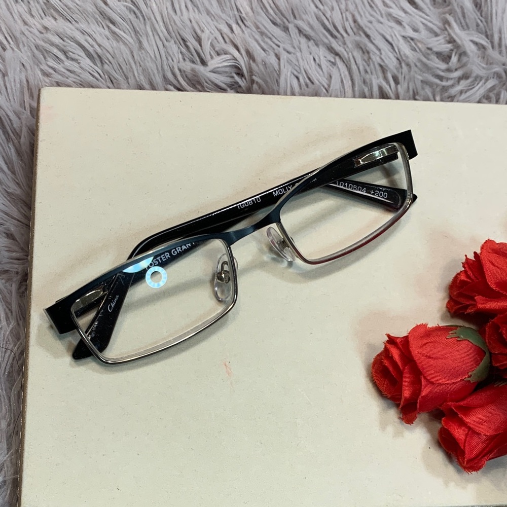 🌹Vintage FOSTER GRANT “Molly” • Black +2.00 Reading Glasses • Unisex